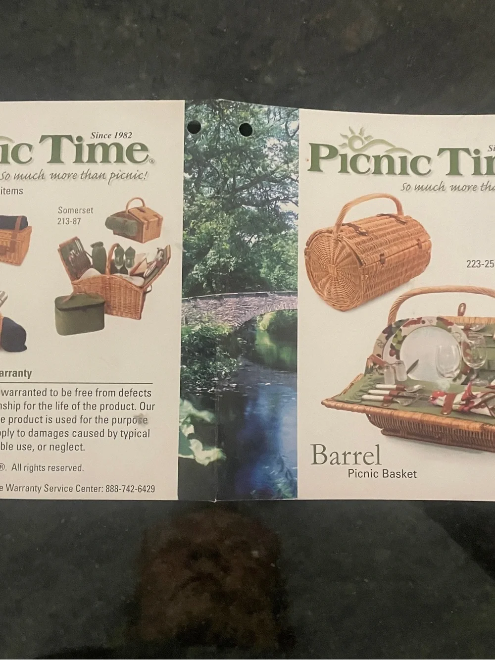 Deluxe Wicker Picnic Basket Romantic picnic set for 2